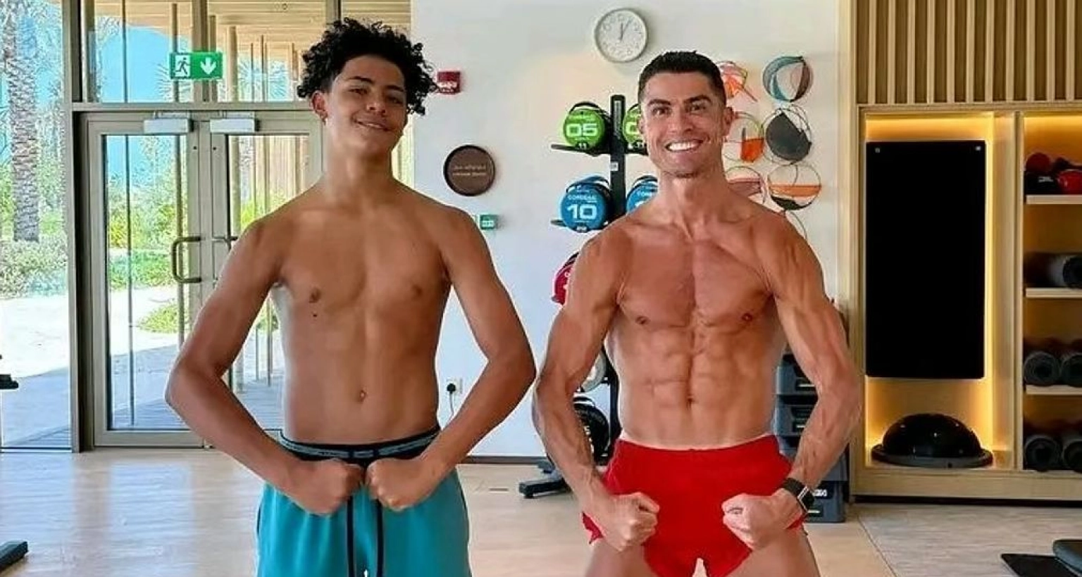 একই দলে বাবা-ছেলের খেলার বিরল দৃশ্য দেখা যেতে পারে সৌদি লিগে