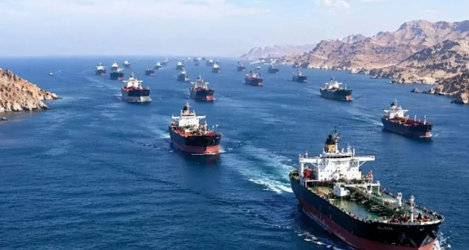 তিনটিতে-গুলিবর্ষণ-করে-দুই-জাহাজ-জব্দ-করল-ইরান