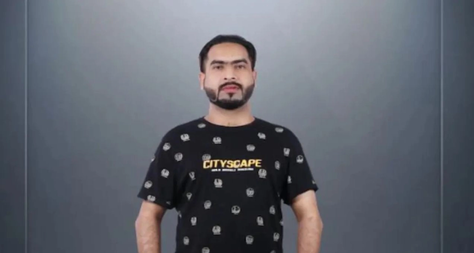 ‘কঠিন প্রেমে পড়ছি ভাইই! খাইতে বসে দেখি ডালের ভিতর তোমাদের ভাবি সাঁতার কাটতেছে’