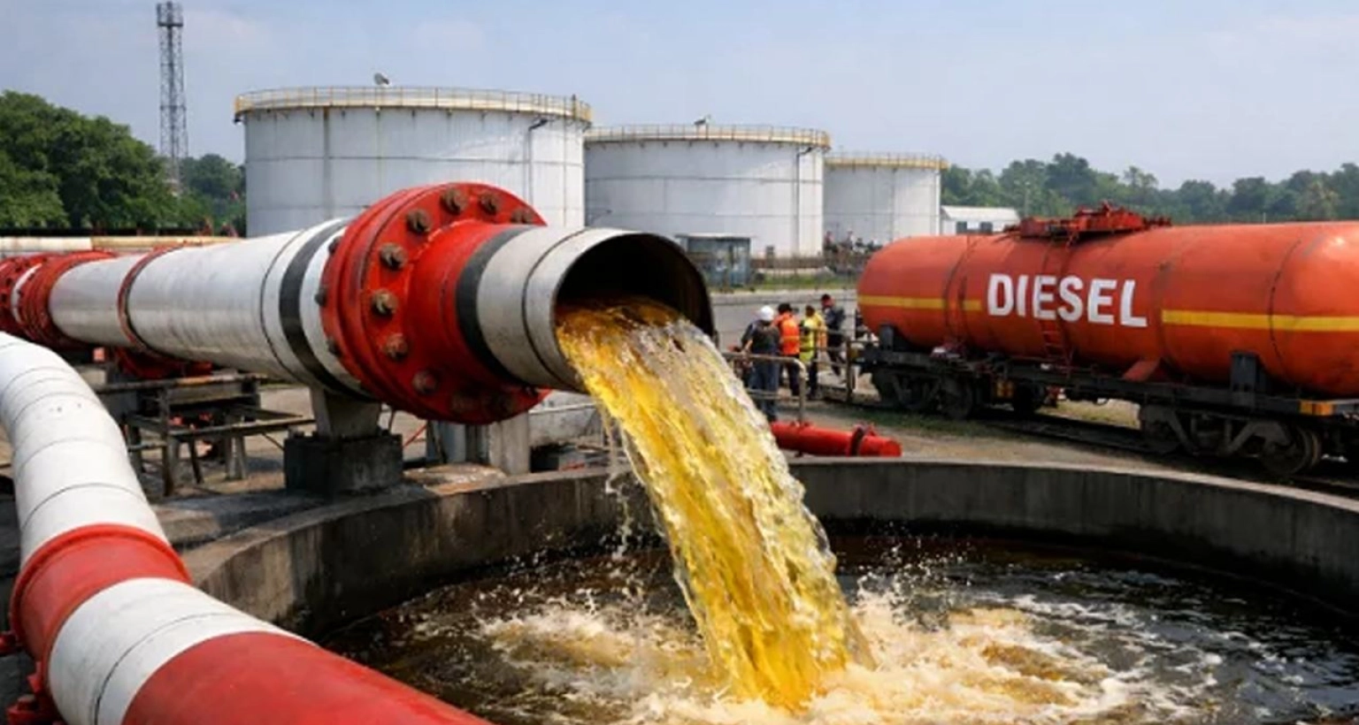 ফের বাড়ল জ্বালানি তেলের দাম