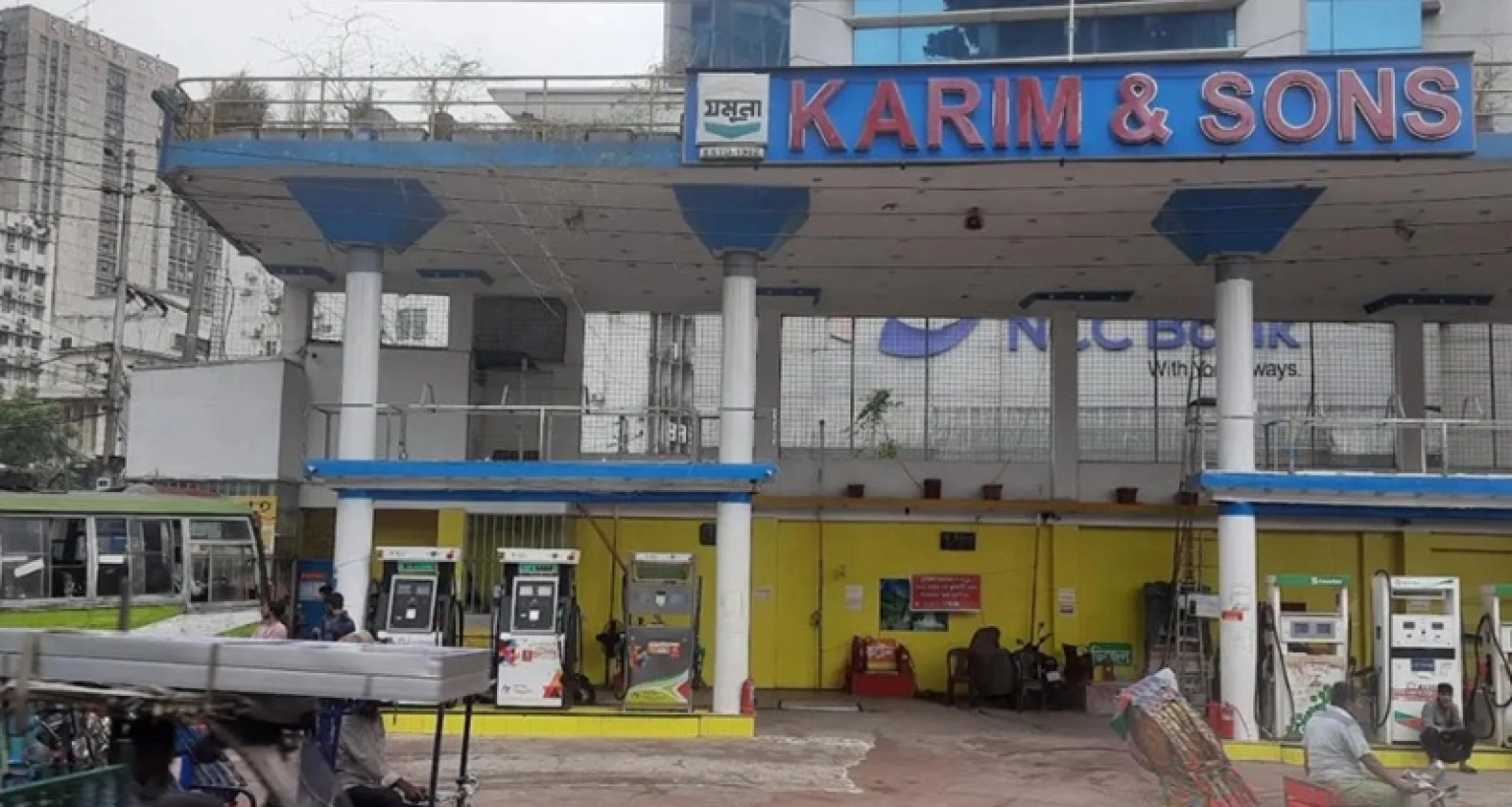 রাজধানীর-ফিলিং-স্টেশনগুলো-ফাঁকা-তেল-আছে-নেই-ক্রেতা