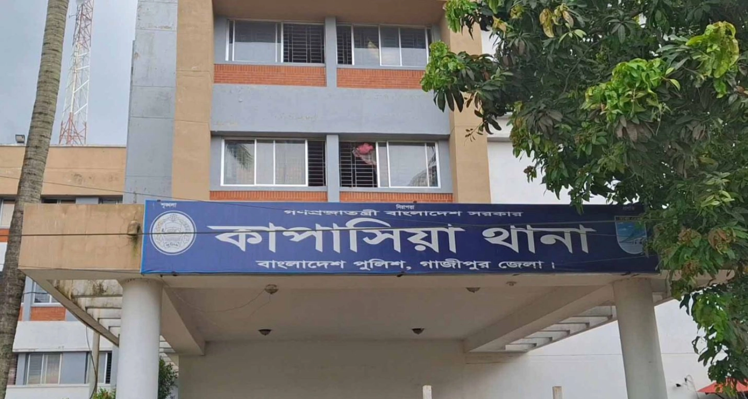 কাপাসিয়ায়-একই-পরিবারের-৫-জনকে-গলা-কেটে-হত্যা