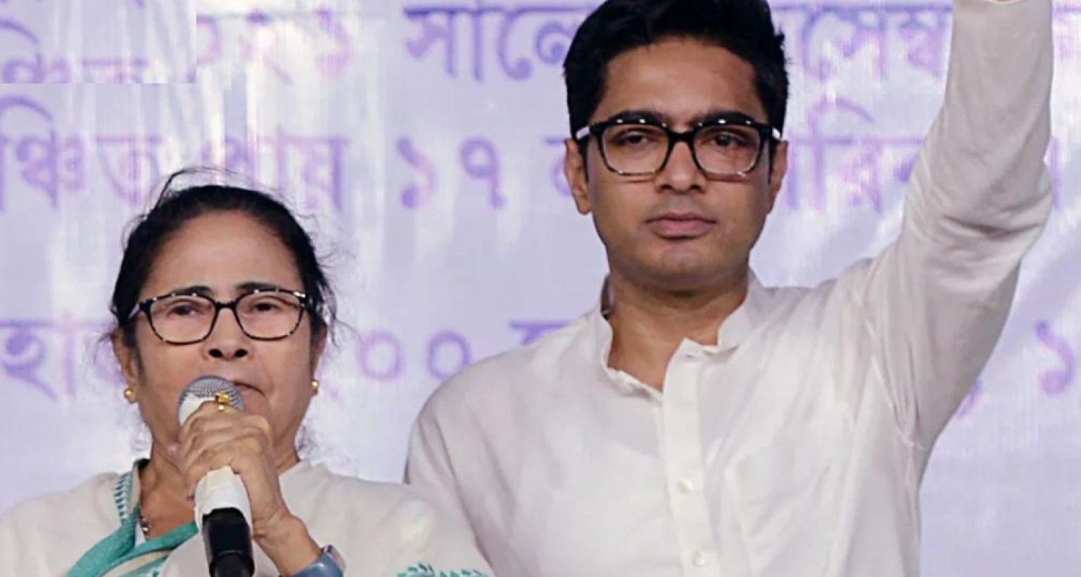 এবার মমতা-অভিষেককে ‘আনফলো’ করে দিল কলকাতা পুলিশ