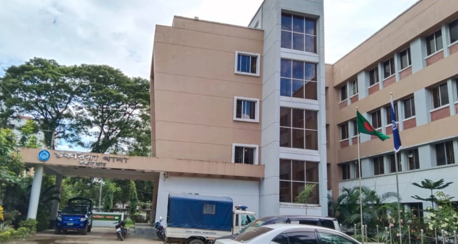 ৭৫ বছরের বৃদ্ধ বাবাকে এলোপাথাড়ি কুপিয়ে মেরে ফেলল ছেলে