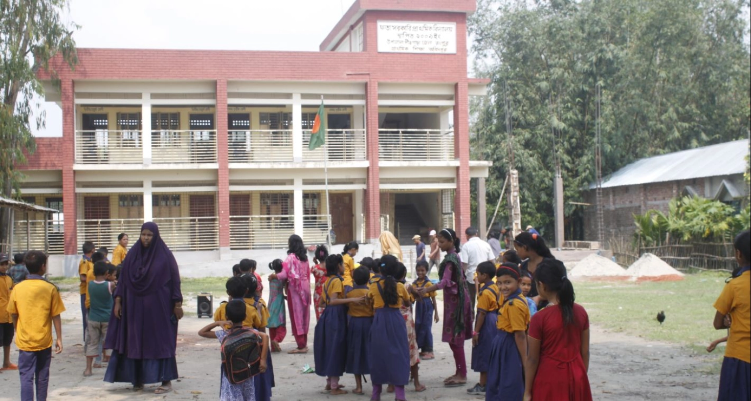 সাড়ে-৬৫-হাজার-সরকারি-প্রাথমিক-বিদ্যালয়ে-টানা-১৫-দিনের-ছুটি-কার্যকর