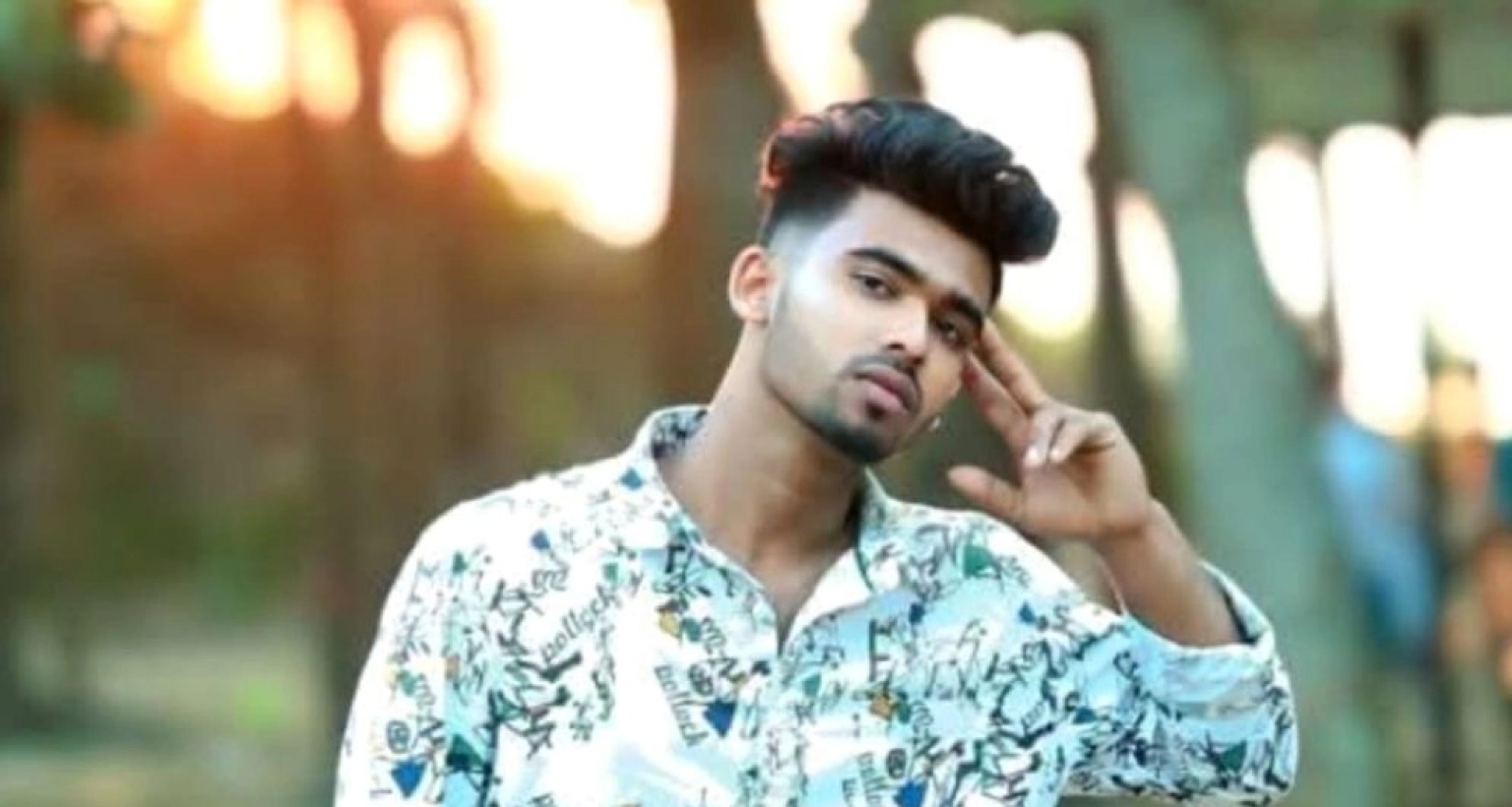 চোখে মরিচের গুঁড়া ছিটিয়ে যুবককে কুপিয়ে হত্যা