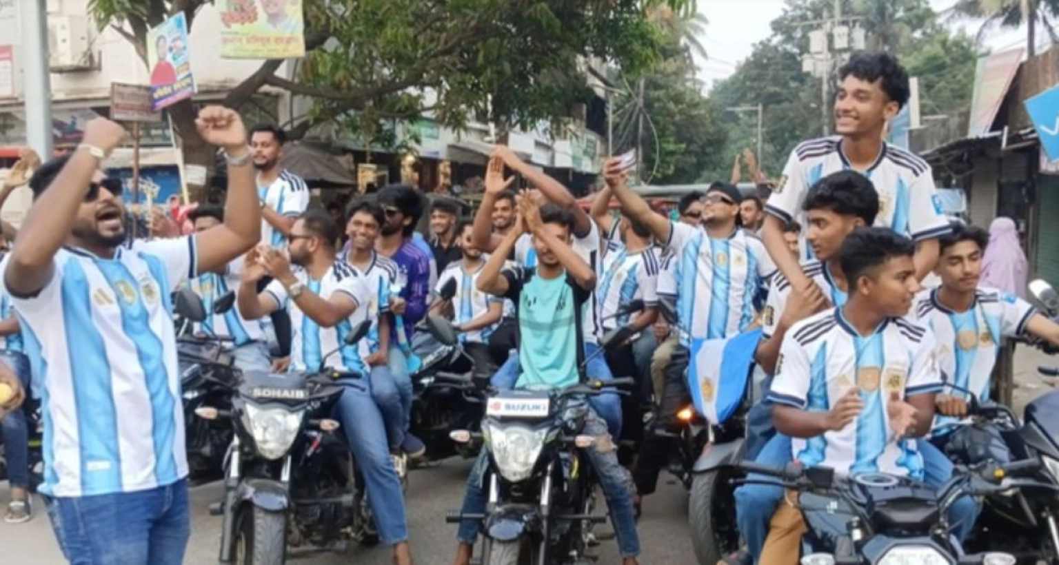  উচ্ছ্বাসে মেতেছে আর্জেন্টিনা সমর্থকরাও, বিশাল র‍্যালি