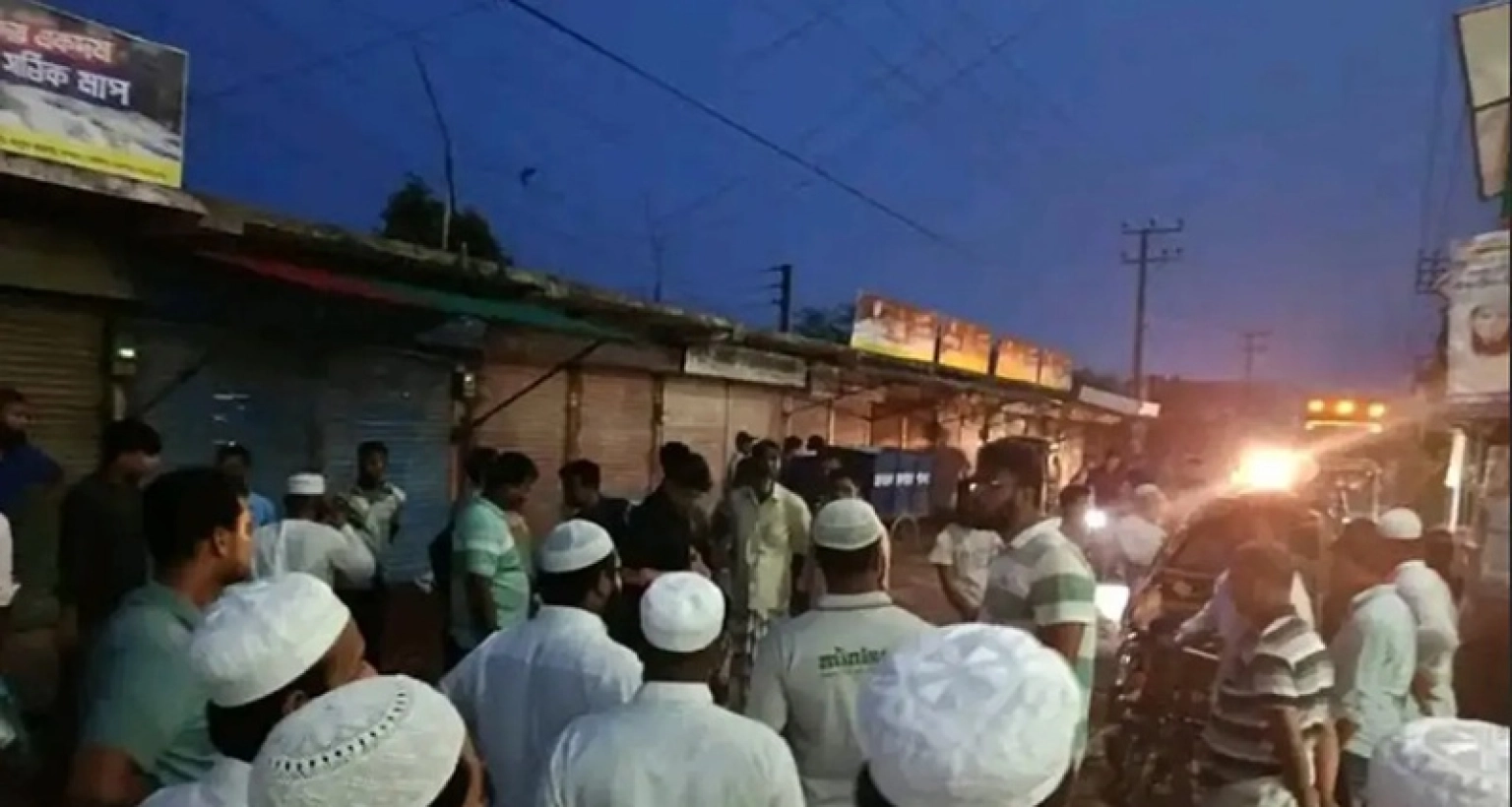 মাদ্রাসা পড়ুয়া ছেলের সামনে বাবাকে গুলি করে হত্যা