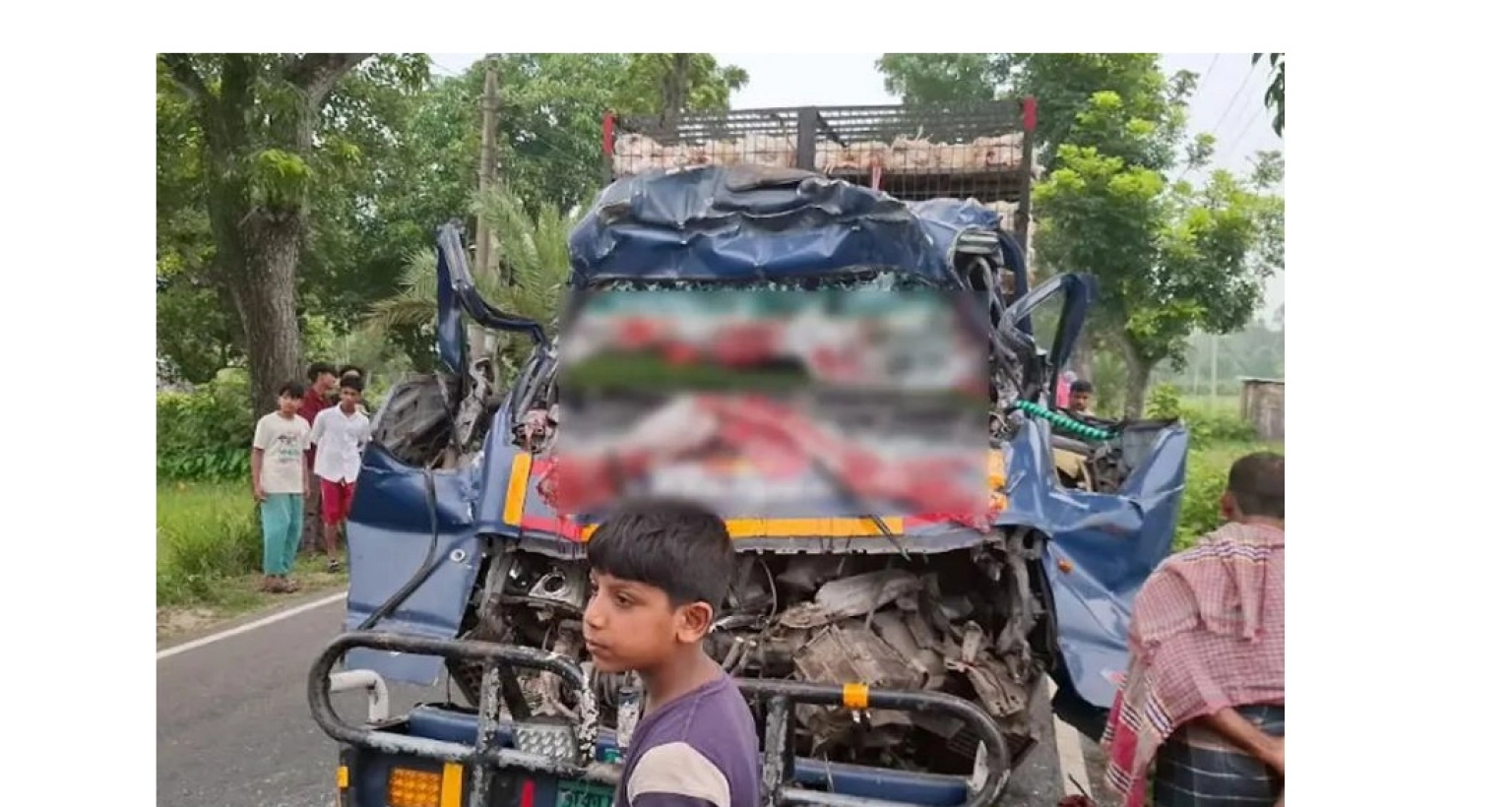 ভোরে-সড়কে-ঝড়ল-৪-প্রাণ