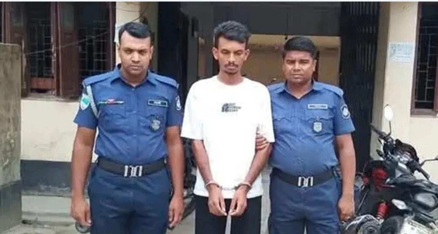 প্রধানমন্ত্রীর মেয়েকে নিয়ে আপত্তিকর পোস্ট করা সেই যুবক গ্রেপ্তার