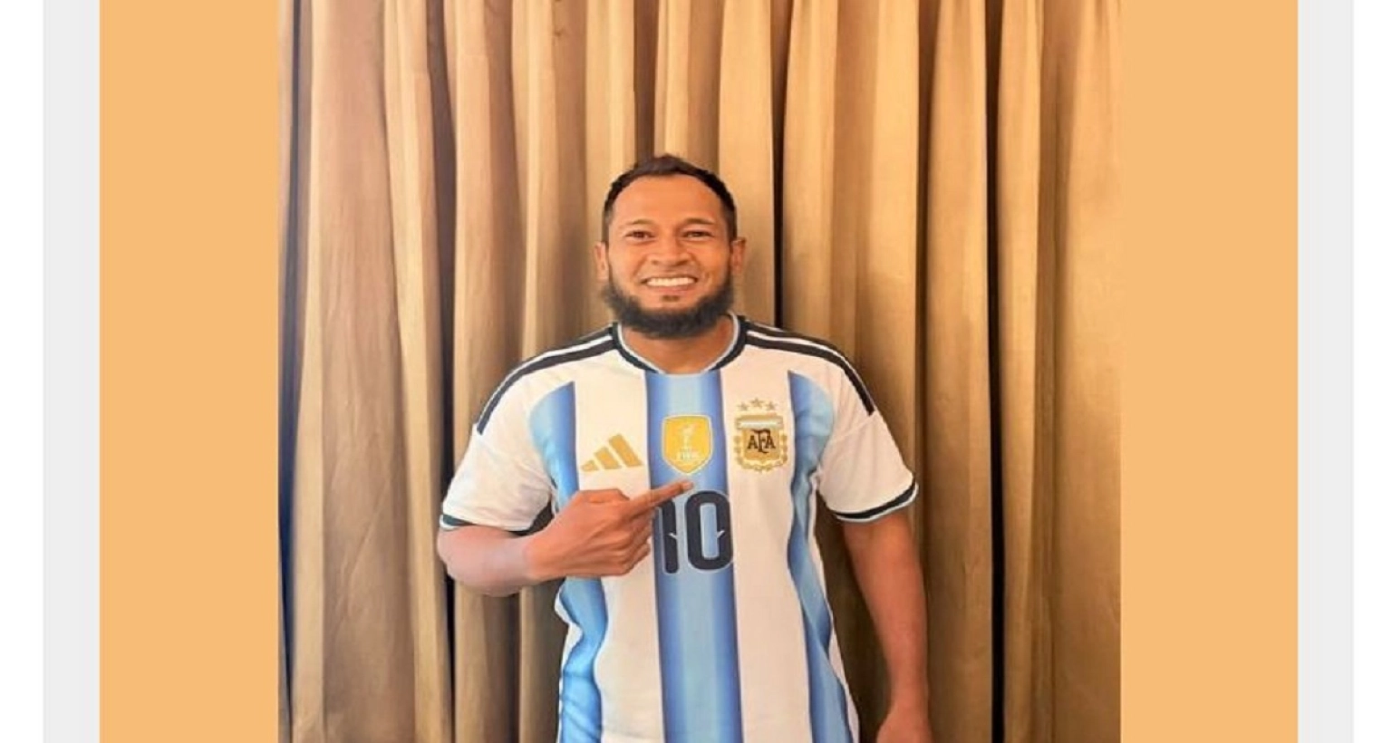 ‘Messi-and-Argentina-time’-লিখে-শেষে-দোয়ার-ইমুজি-দিলেন-মুশফিক
