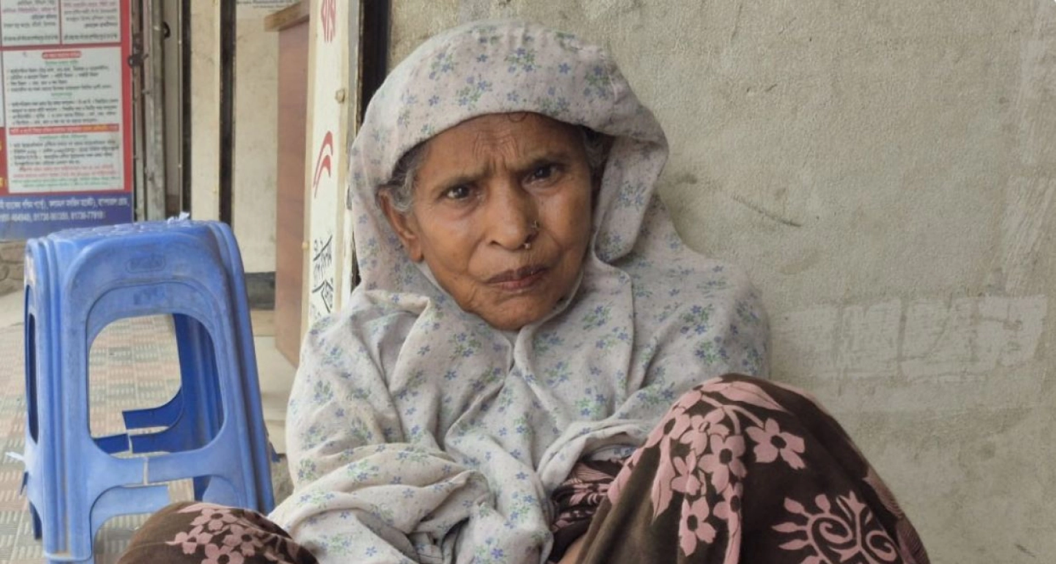ছেলে-স্ত্রী-সন্তান-নিয়ে-থাকে-বসতঘরে-আর-মা-ঘুরে-বেড়ান-পথেঘাটে