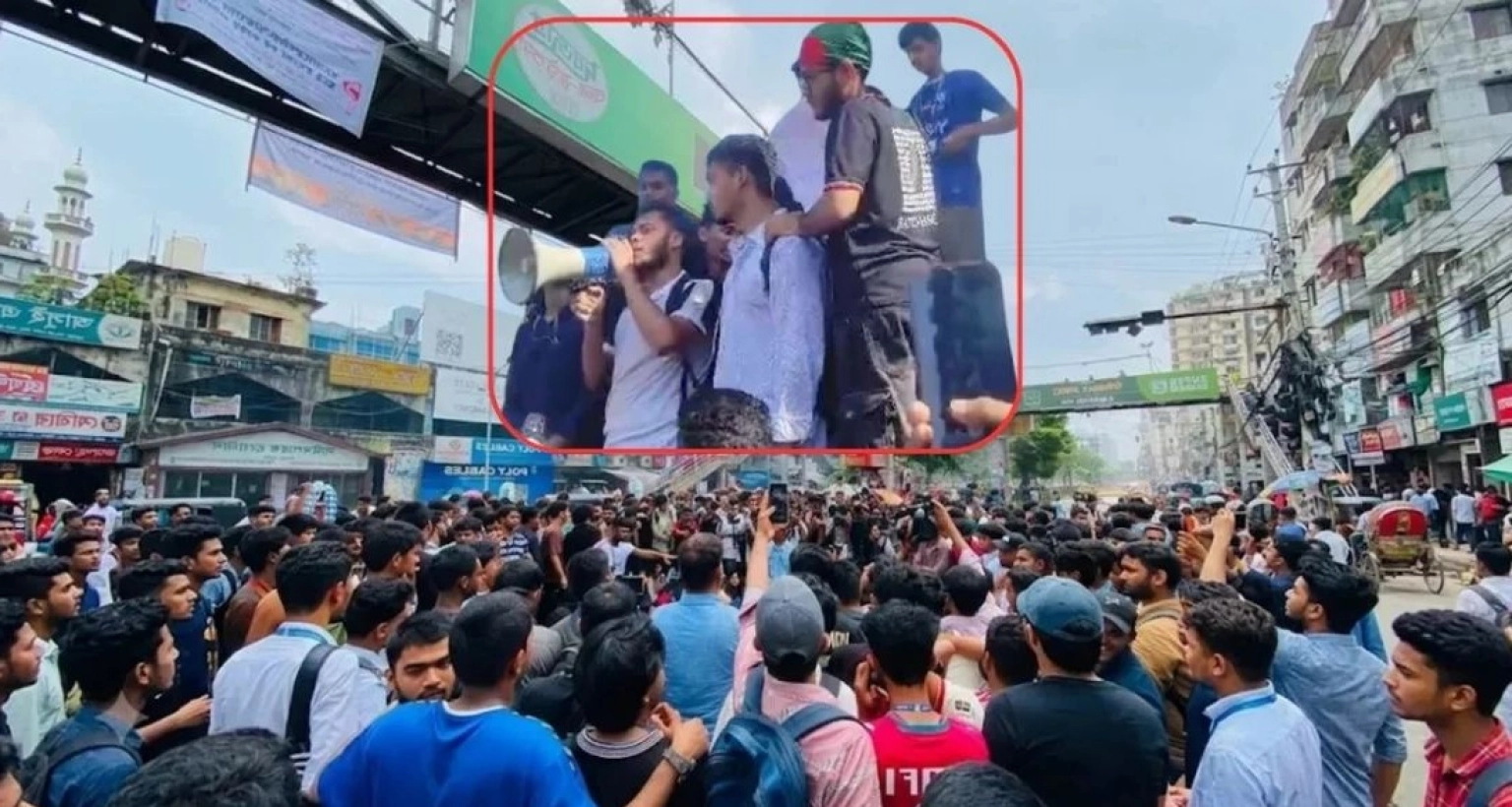 মুখোমুখি-অবস্থানে-আছে-দুই-পক্ষ-ক্যাম্পাসে-বিজিবি-মোতায়েন