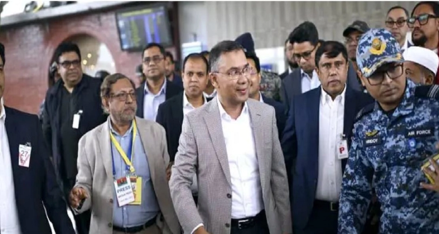 প্রধানমন্ত্রী-তারেক-রহমানের-এবারের-উদ্যোগ-১০-বিশেষ-সুবিধা-পাবেন-প্রবাসীরা