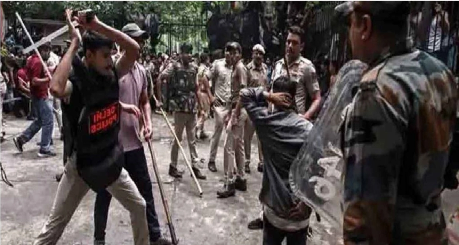 রণক্ষেত্র রাজধানী নয়াদিল্লি, ইন্টারনেট বন্ধ