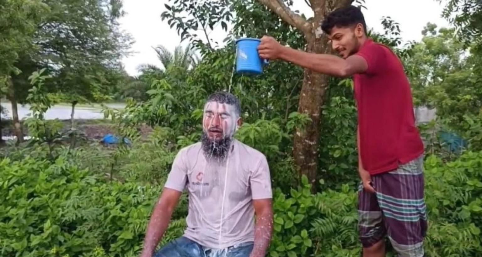 এক-মণ-দুধ-দিয়ে-গোসল-করে-জামায়াত-ছাড়ার-ঘোষণা