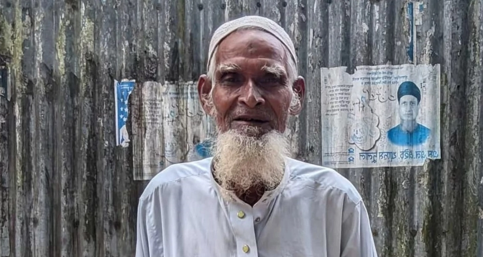 বৃদ্ধ-পাওনাদারের-বাড়িতে-এলেন-১৫-বছর-আগের-১০০-টাকা-ফেরত-দিতে