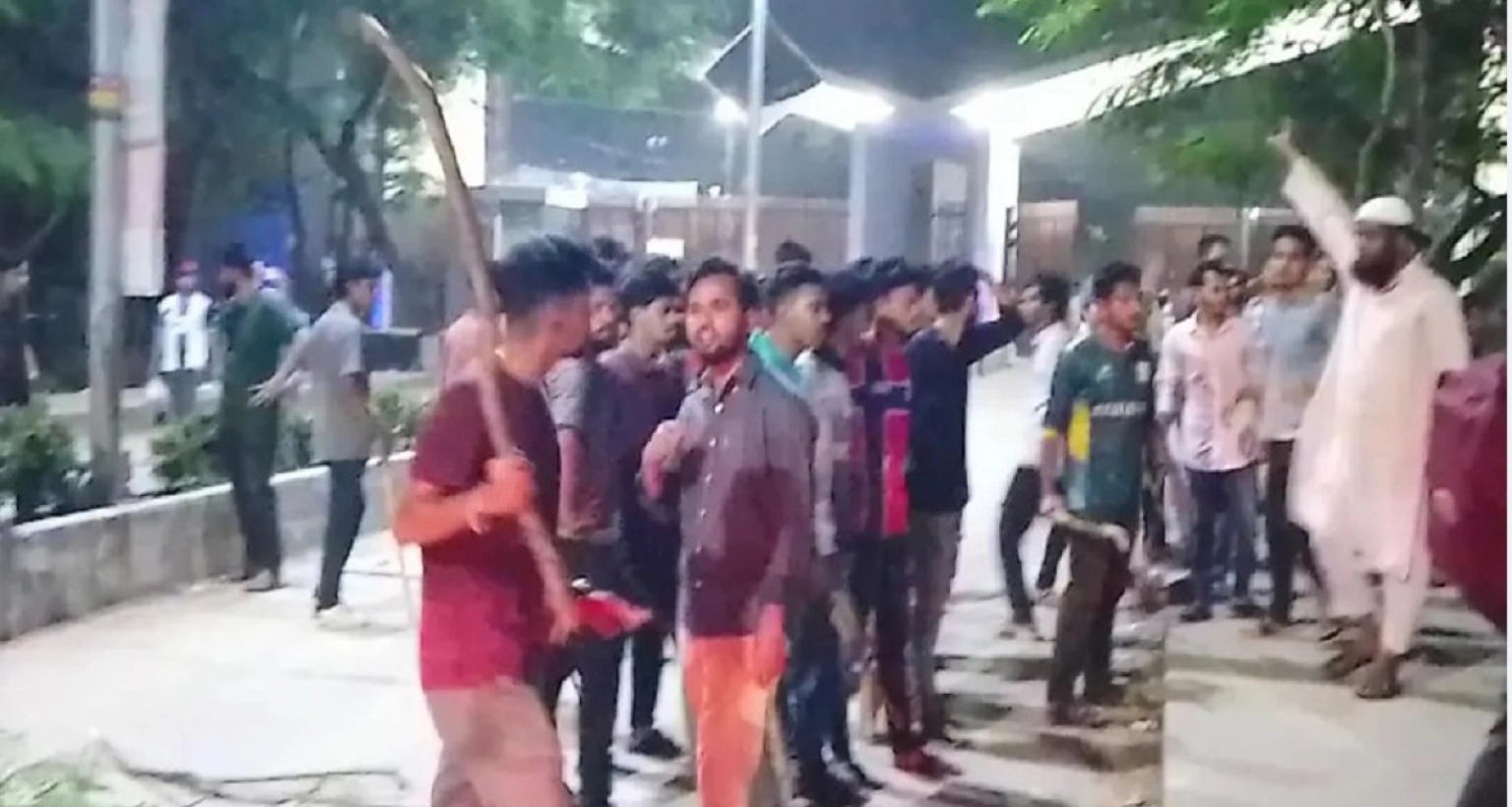 ছাত্রদল-শিবিরের ধাওয়া-পাল্টা ধাওয়া, ইট-পাটকেল নিক্ষেপ