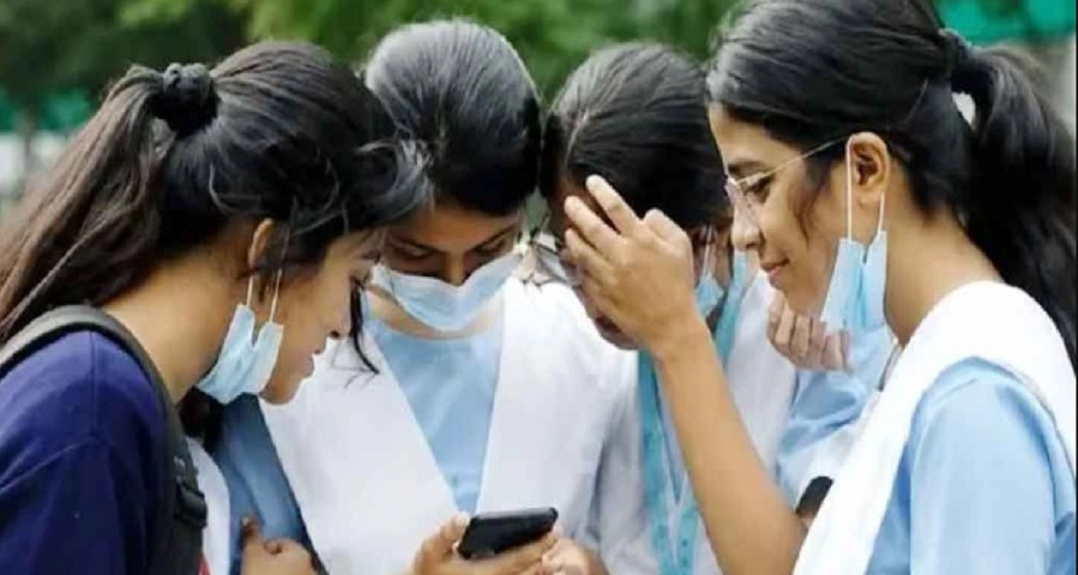 বড় ধাক্কা এসএসসির ফলাফলে, ৬.২০ শতাংশ কমলো পাসের হার