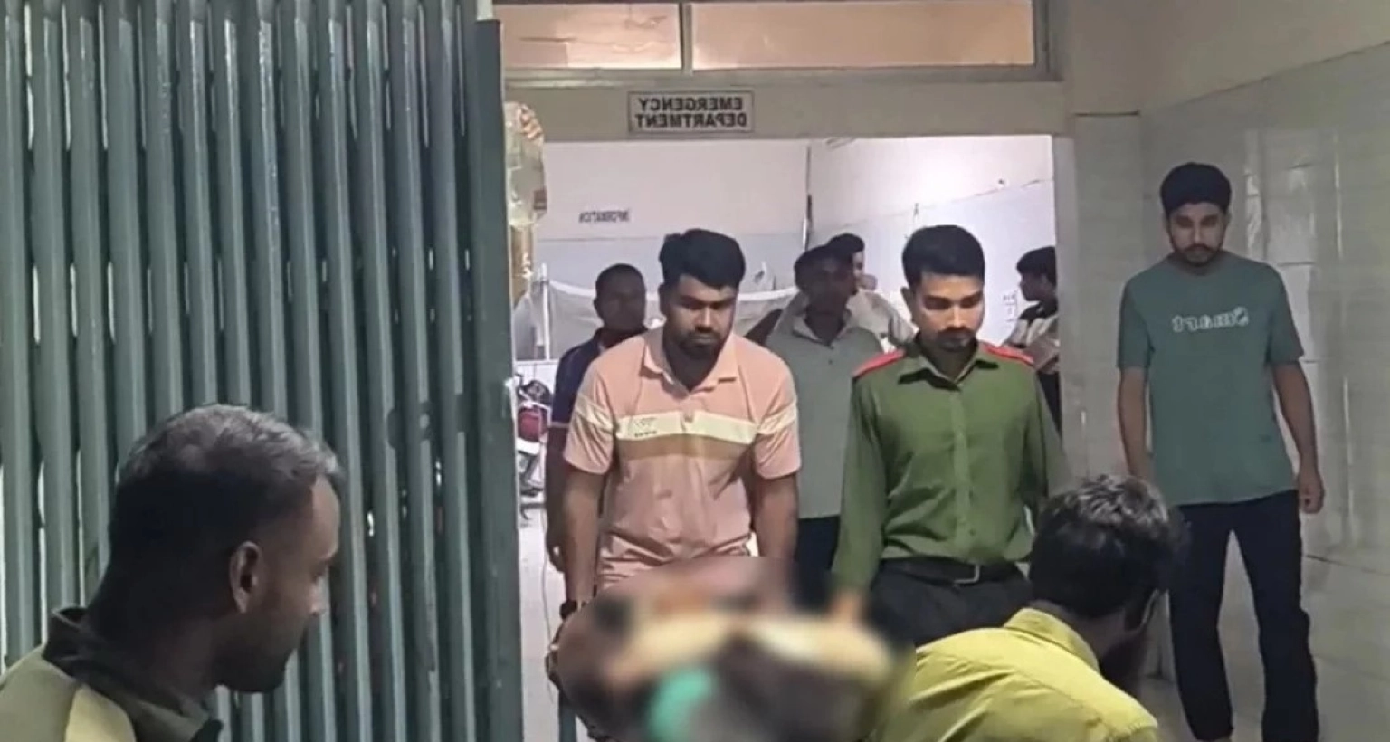 প্রেমিকার-হাত-কেটে-বিচ্ছিন্ন-করল-প্রেমিক-