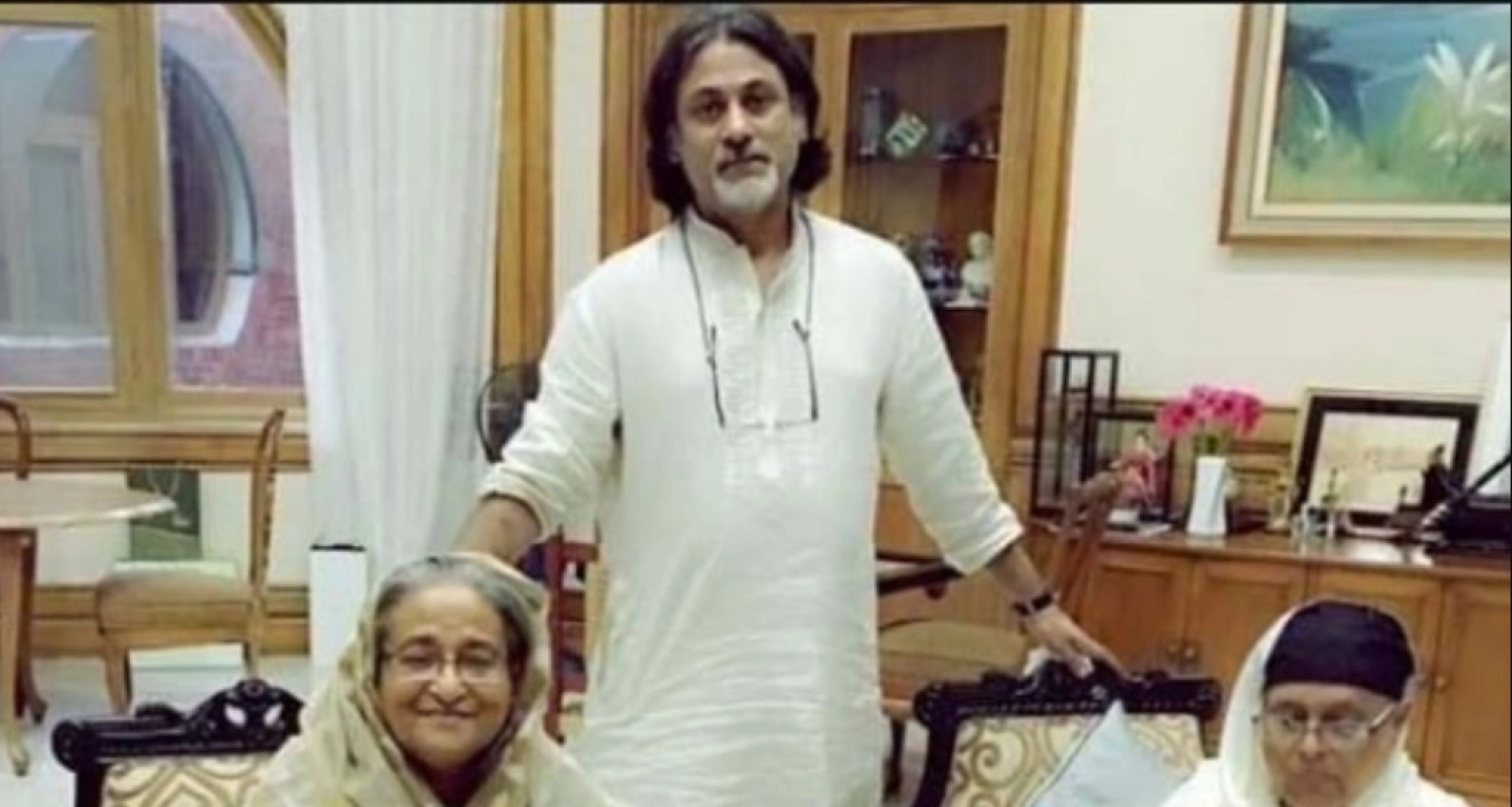 ফুফু-শেখ-হাসিনার-মতো-পরশের-পালানোর-চেষ্টা