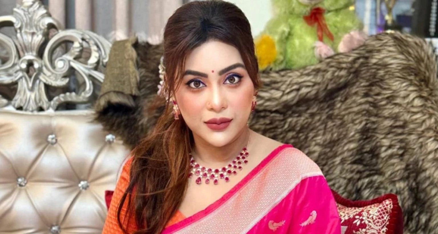ব্যবসায়ীকে বিয়ে করলেন আলোচিত অভিনেত্রী মিষ্টি জান্নাত