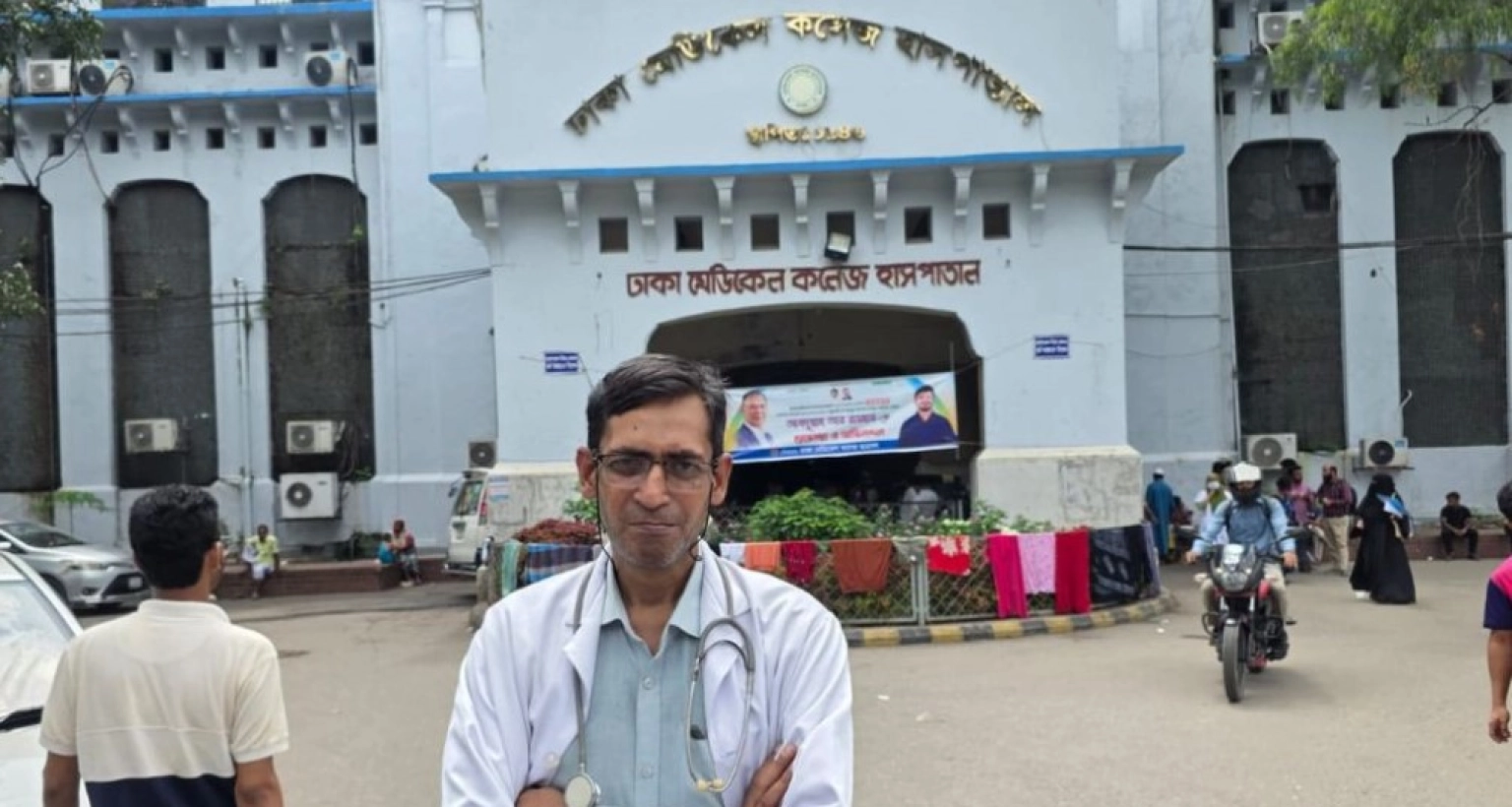 ৫২-বছর-বয়সে-এমবিবিএস-পাস-করলেন-অদম্য-হাবিবুল্লাহ