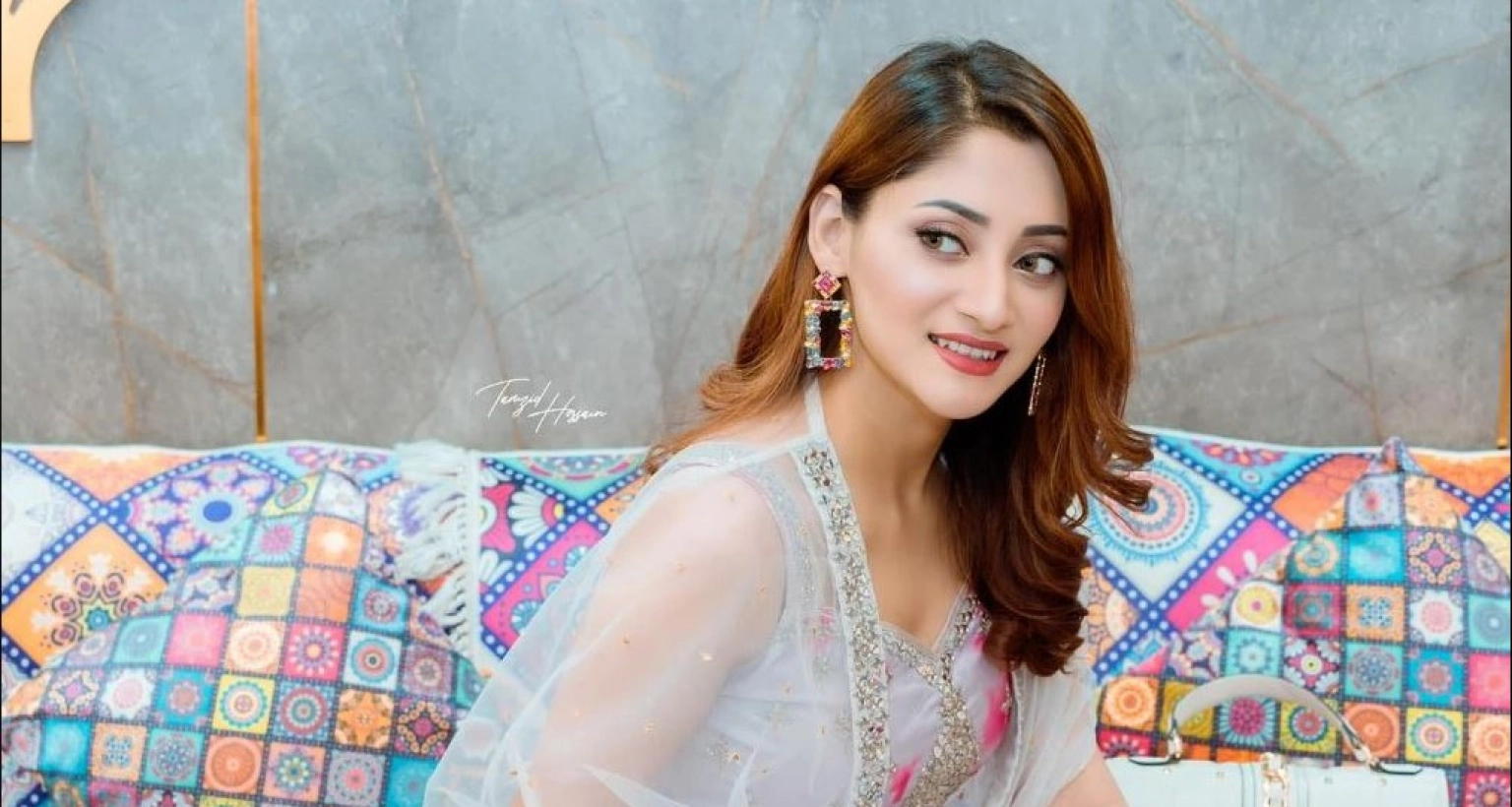 অবশেষে কাকে বিয়ে করছেন অভিনেত্রী পূজা চেরি?