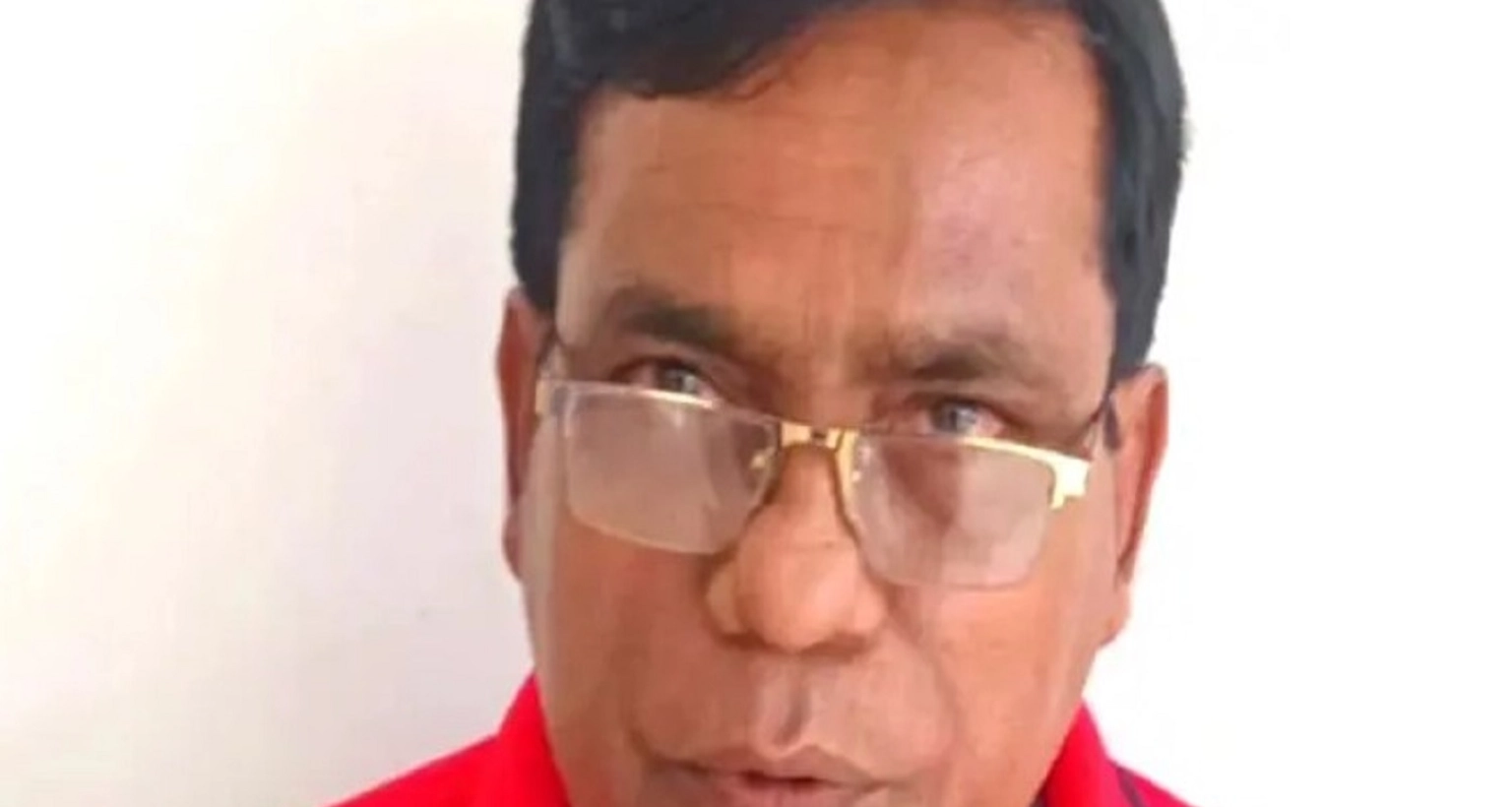 ভিসা ও পাসপোর্ট যাচাইয়ের পর জেলা আ. লীগের সাধারণ সম্পাদক গ্রেফতার