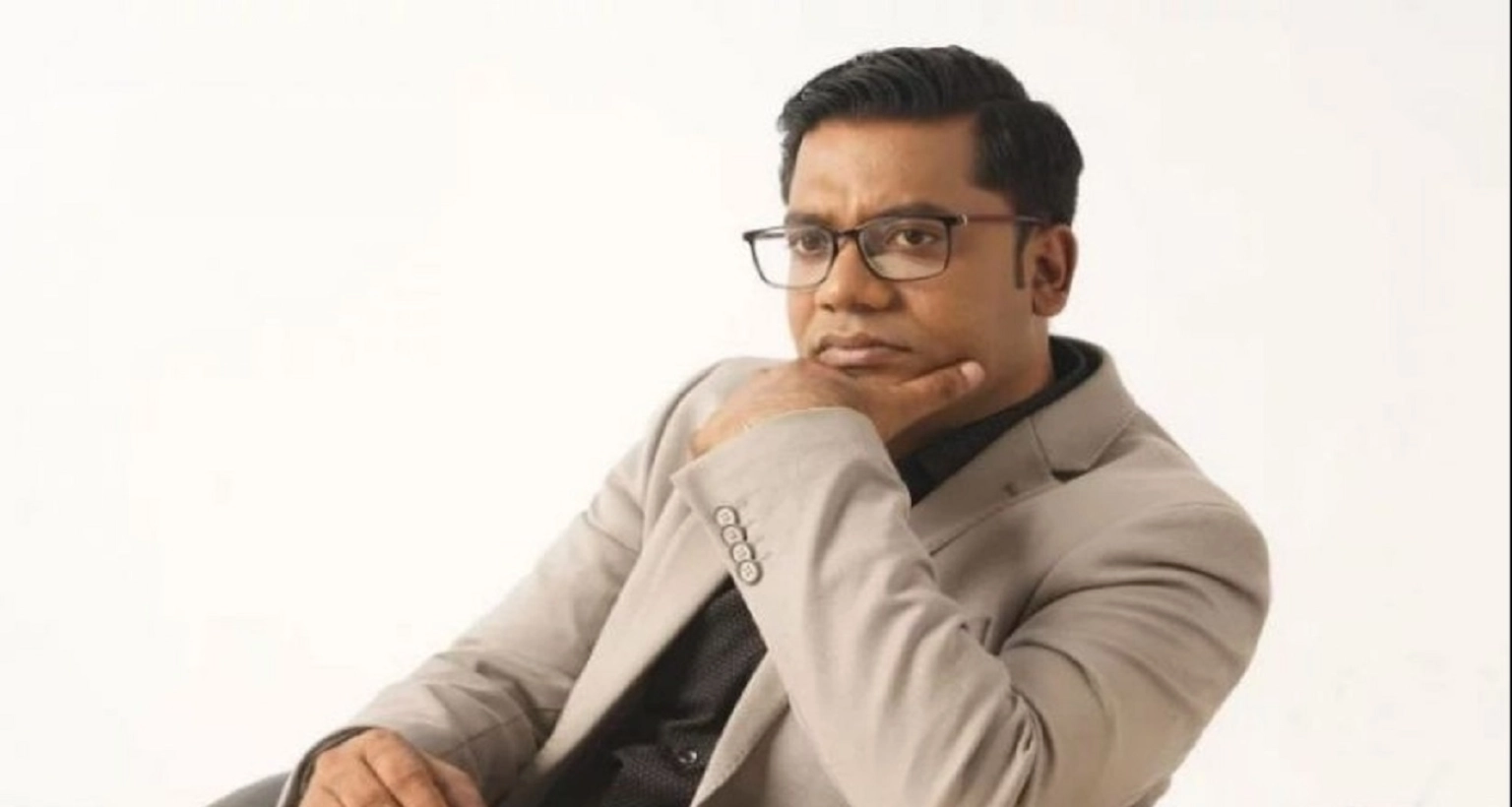 ককটেলের-ভয়-দেখাবেন-না-কামান-ফেস-করে-এসেছি-নয়ন