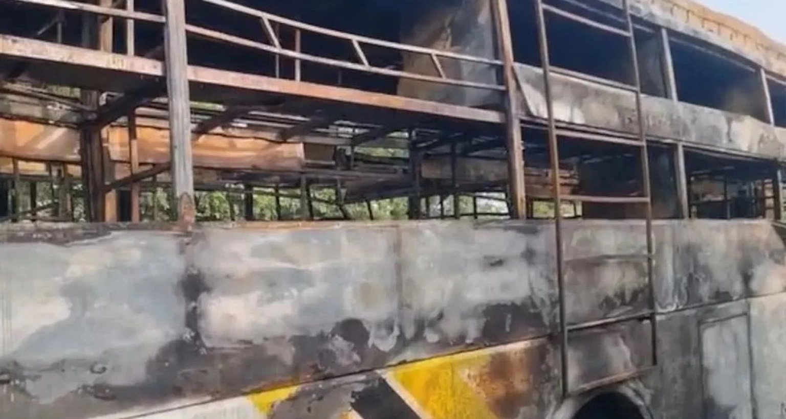 স্লিপার বাসে আগুন, ৯ জনের মৃত্যু