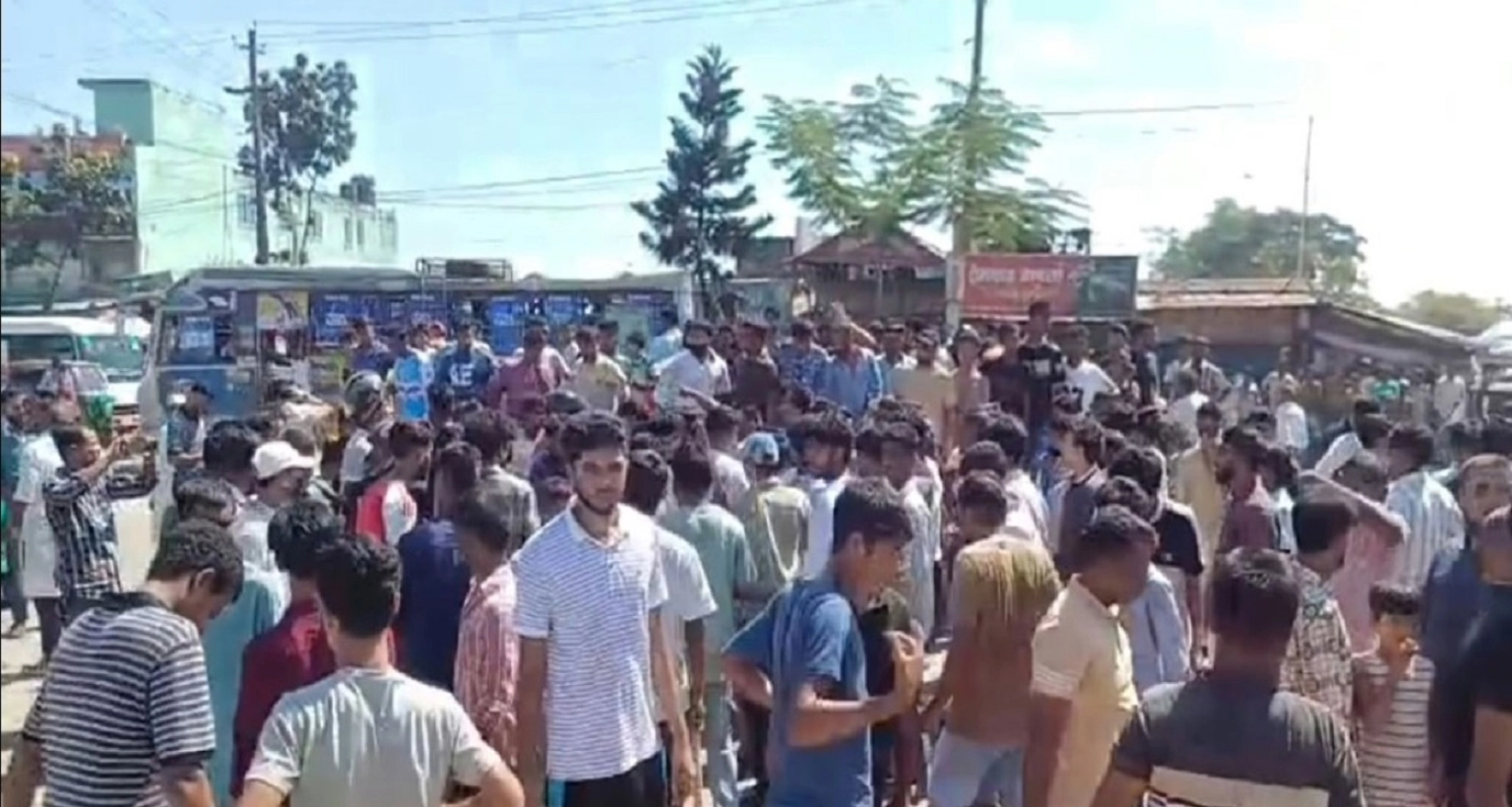 ছাত্রদল ও ছাত্রশিবিরের নেতাকর্মীদের মধ্যে সংঘর্ষ