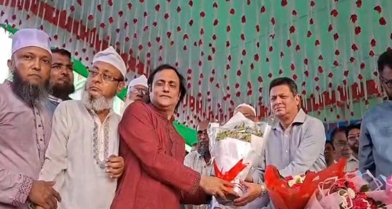 আওয়ামী লীগের দুই হাজার নেতাকর্মীর বিএনপিতে যোগদান