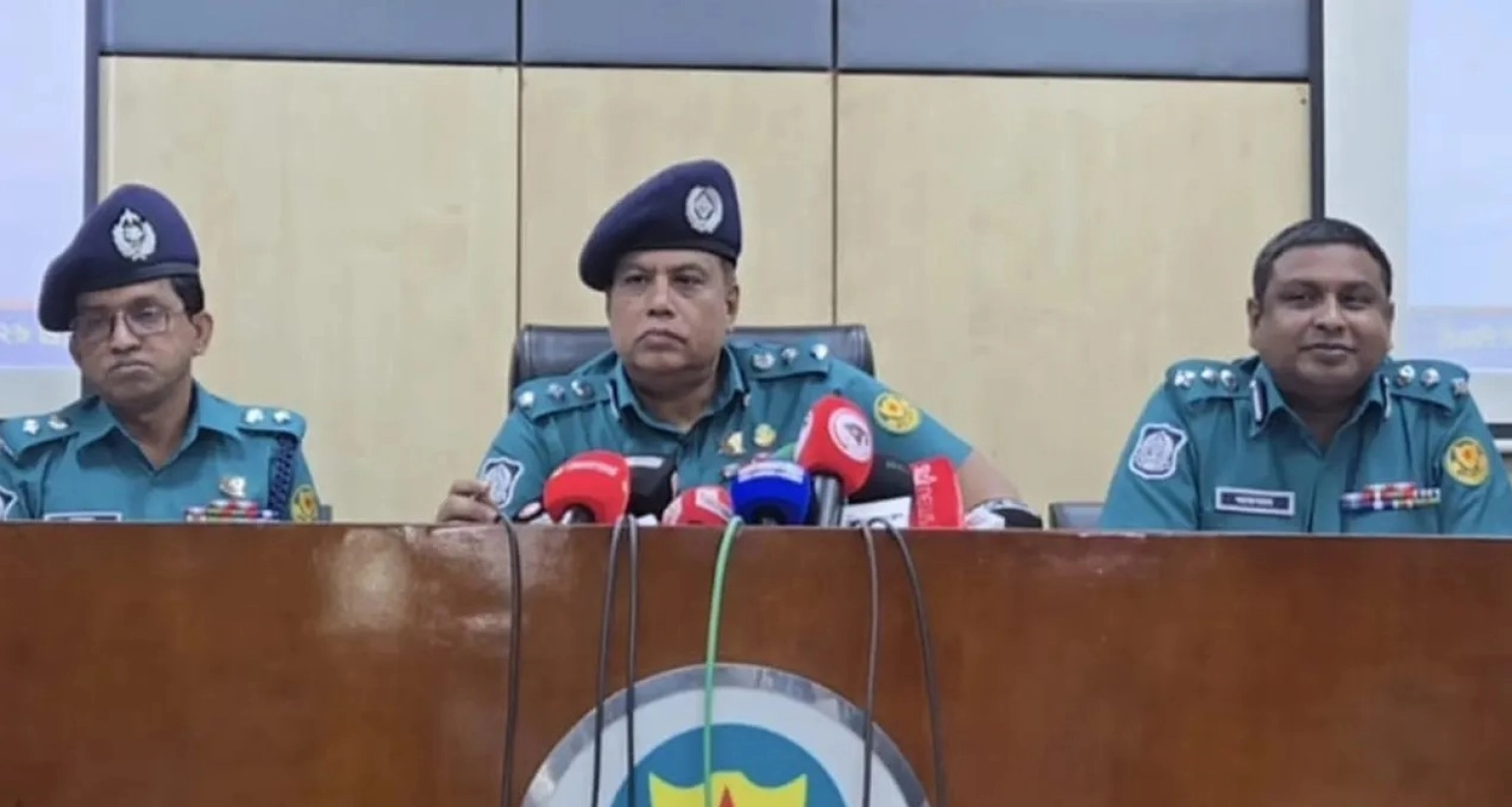 ককটেল বিস্ফোরণের ঘটনায় নাসীরুদ্দীন পাটওয়ারীকে জিজ্ঞাসাবাদ করা উচিত: ডিএমপি