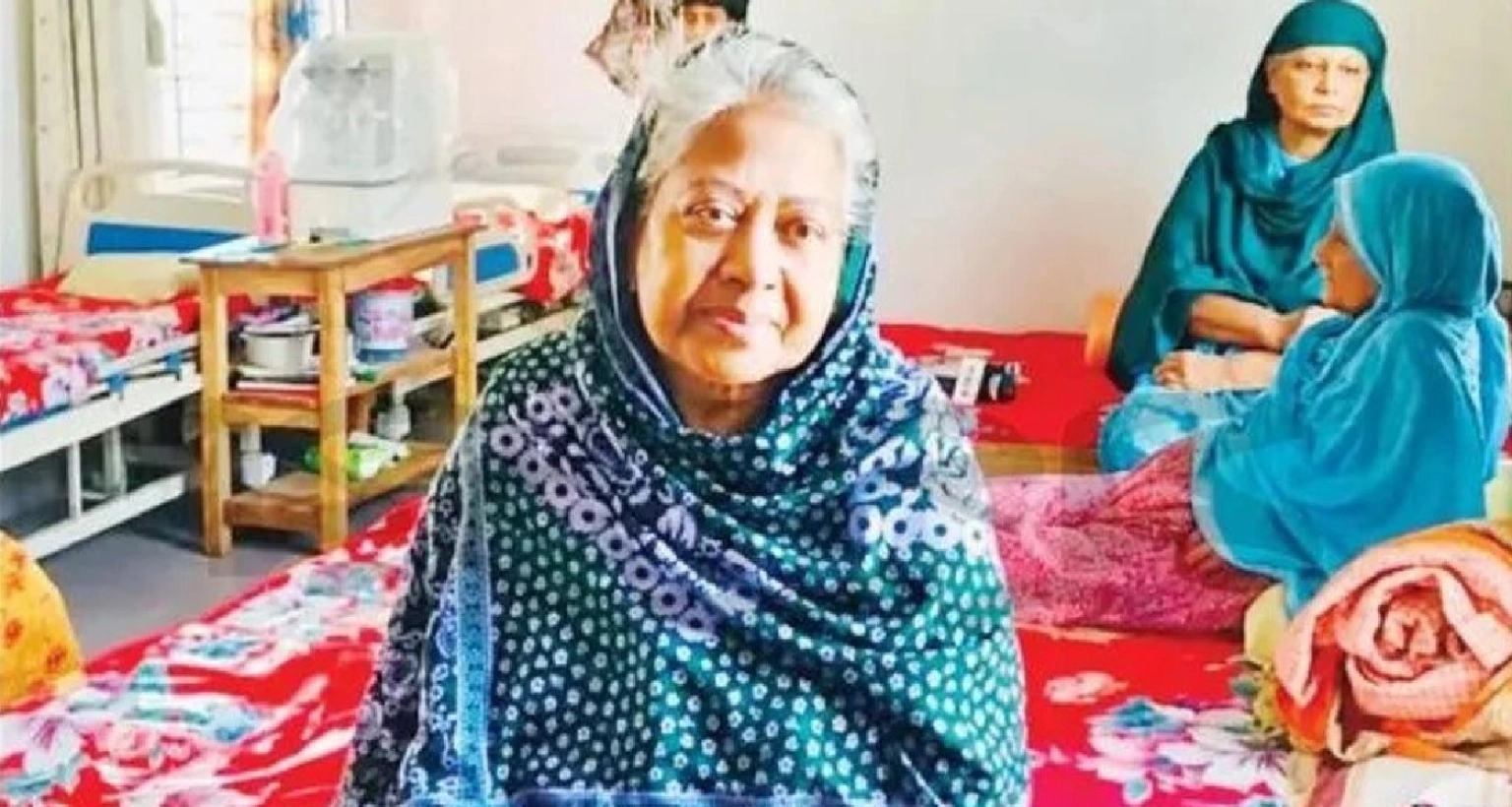 ঢাবিতে মাস্টার্সে ফার্স্টক্লাস ফার্স্ট হওয়া রুমা এখন বৃদ্ধাশ্রমে