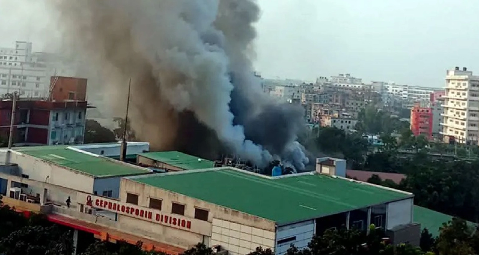 গাজীপুরে ওষুধ কারখানায় ভয়াবহ আগুন