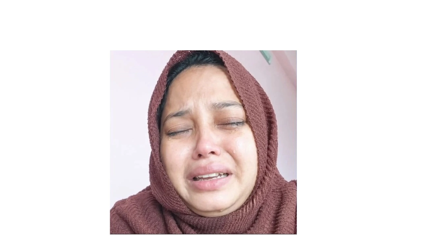 ফেসবুক-লাইভে-এসে-অঝোরে-কাঁদলেন-সুমি-আকতার