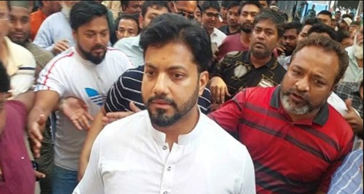 গতকাল যা যা ঘটেছিল ইশরাকের পদত্যাগ ইস্যুতে
