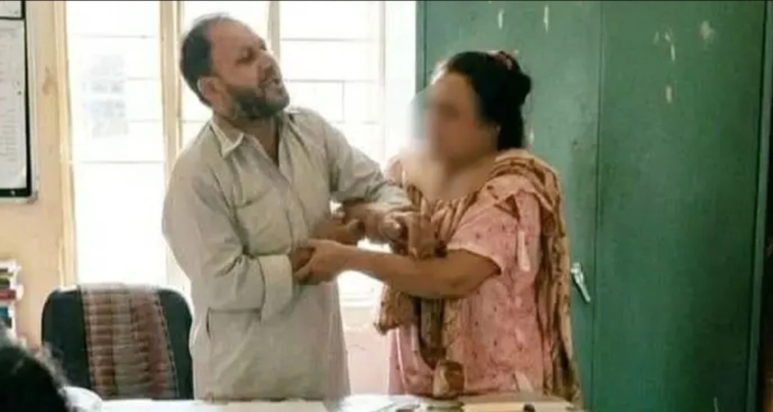 বিদ্যালয়ে মারামারি: দুই প্রান্তে বদলি সেই শিক্ষক দম্পতিকে 