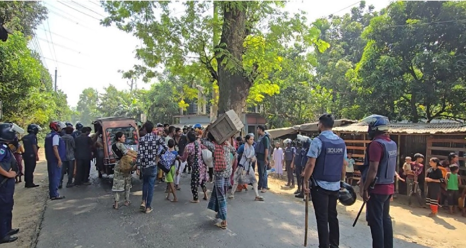 সন্ধ্যা-থেকে-দফায়-দফায়-সংঘর্ষ