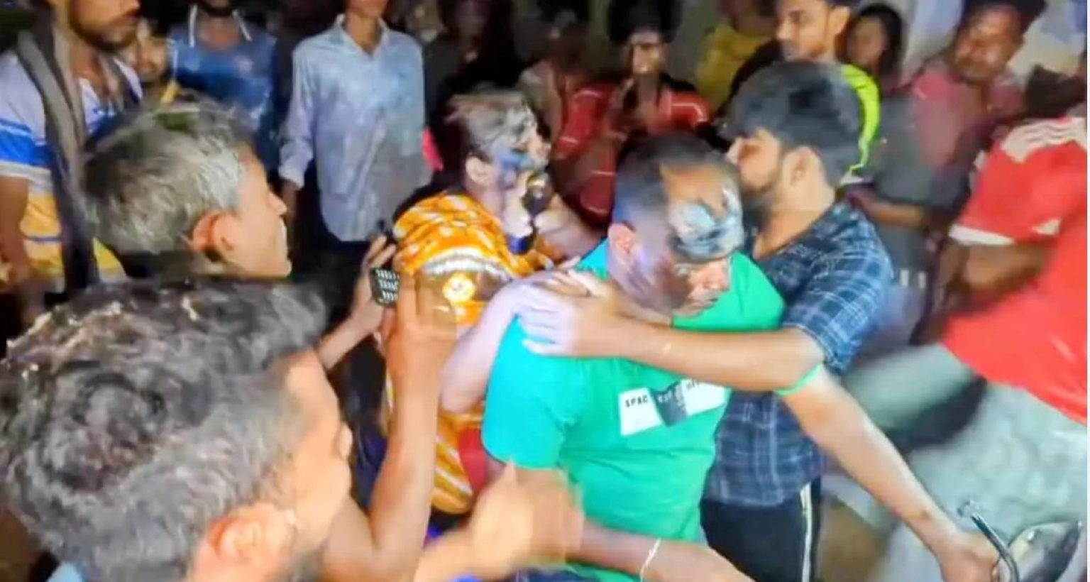 ‘না বুঝে ভুল করেছি’, ফেসবুক লাইভে ক্ষমা চেয়ে একজনকে তালাকের ঘোষণা সেই মাসুদের
