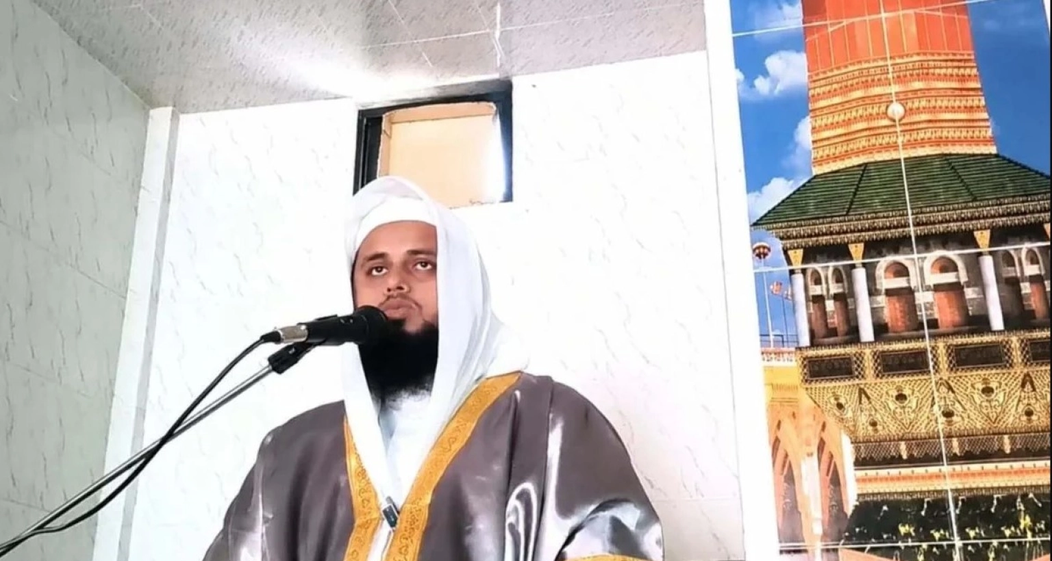 জুমার-খুতবায়-শেখ-হাসিনাকে-‘স্বৈরাচার’-বলায়-খতিবকে-অব্যাহতি