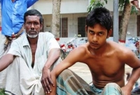 থানায় না দিয়ে পারলেন না অসহায় বাবা 