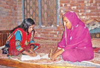 মায়ের লেখায় স্বপ্নপূরণ 