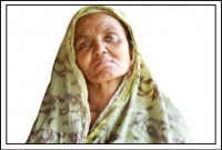 ‘ছেলে গেছে ভিটেমাটিও গেছে, কবরের জমিও দালালের পেটে’