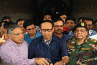 মধ্যবর্তী নির্বাচনের সম্ভাবনা নেই: এরশাদ