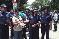 কাগজ থাকলে ফুল, না থাকলে আটক