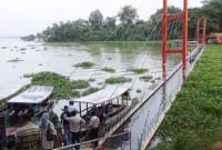 ডুবে গেছে রাঙামাটির ঝুলন্ত সেতু! 