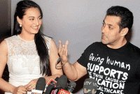 যে কারণে সালমানকে ধন্যবাদ জানালেন সোনাক্ষী