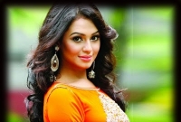 ইমরান হাশমির প্রেমিকা ফারিয়া পাবেন ২৫ লাখ রুপি!